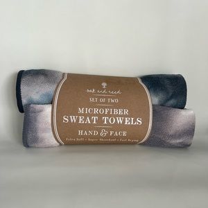 NWT oak and reed microfiber sweat towels